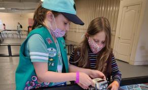 Girl Scout STEM Expo Shows Scouts 'It's a Girl's World'