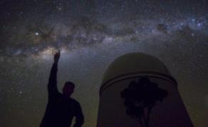 Female Stargazer Makes Astronomical Input