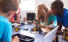 Check Out These 9 Awesome Educational Websites for Introducing STEM to Your Kids